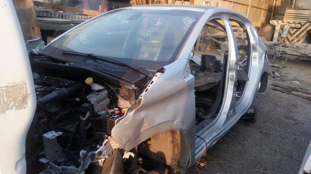 EJE Peugeot 208 2018  USADO EN DESARME